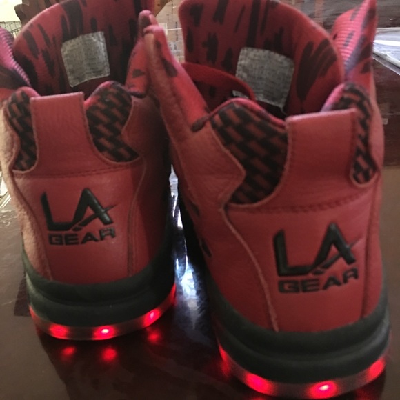 Black and Red LA Gear - Picture 2 of 3